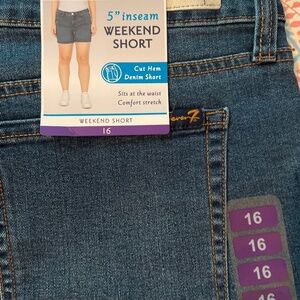 Seven7 Weekend Jean Short 5” Inseam Color: Wild Fire